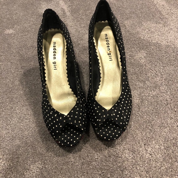 Polka dot heels size 8 by Madden Girl - Picture 2 of 5